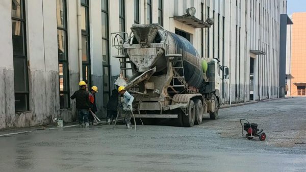 工業(yè)廠房裝修地面地坪的類型及其特點是什么？